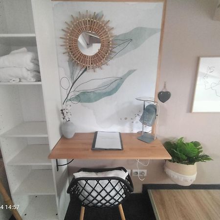 Ferienwohnung Au Bord Du Vieux Moulin Mérignac Exterior foto