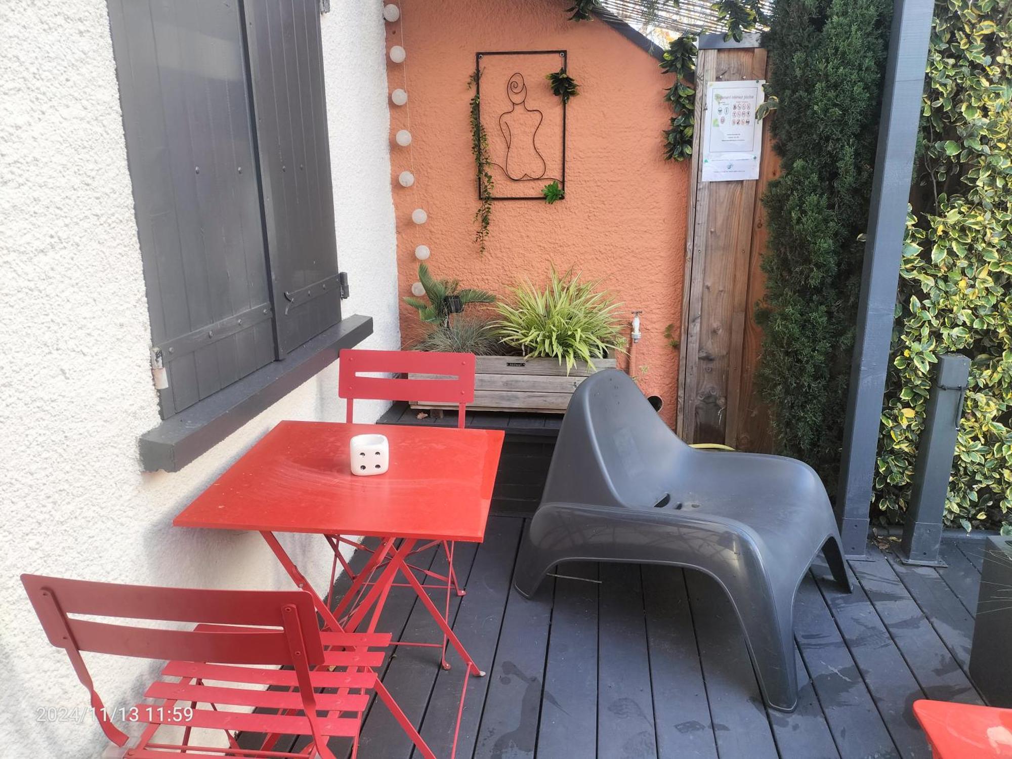 Ferienwohnung Au Bord Du Vieux Moulin Mérignac Exterior foto