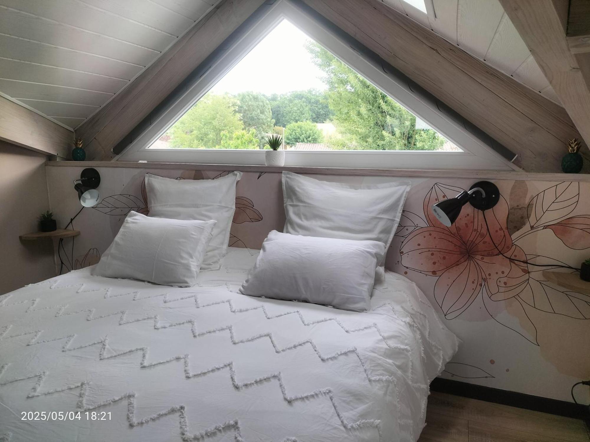 Ferienwohnung Au Bord Du Vieux Moulin Mérignac Exterior foto